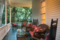 Magnolia Springs Bed and Breakfast - Homestays