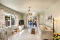 Laranca Oneiro Seaside Villa