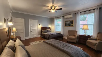 Vine Cottage Inn Hotels in 