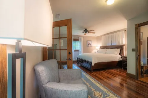 Secluded but only 5 minutes from New River Gorge Bridge