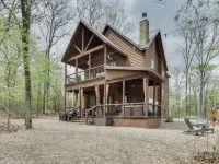 Hot Tub and Fire Pit Broken Bow Retreat! فنادق في بروكن بو