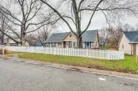 Shawnee Vacation Rental ~ 11 Mi to Kansas City!
