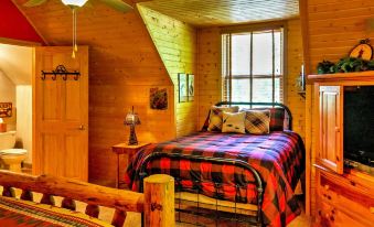Roomy House on 2 Acres - 2 Mi to Egg Harbor Beach!