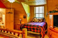 Roomy House on 2 Acres - 2 Mi to Egg Harbor Beach!