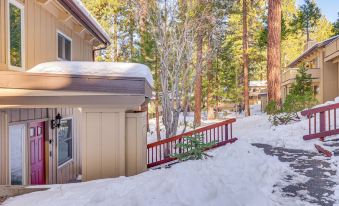 5 Mi to Lake Access Incline Village Condo with Deck