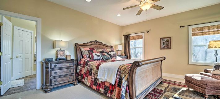 Glenville Serenity Lodge Cabin Lake Views! Hotels in Jackson County