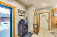 Patio & Mountain Views: Central Grand Lake Condo! - parking