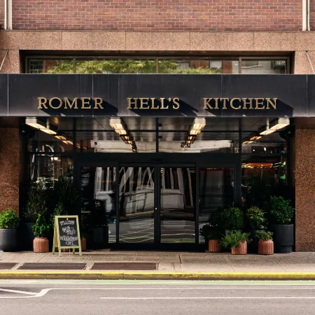 Romer Hell's Kitchen Отели рядом с достопримечательностью «Театр Гершвин»
