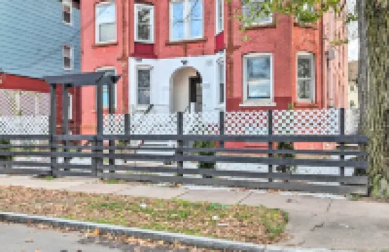 Hartford Vacation Rental - Close to Downtown!