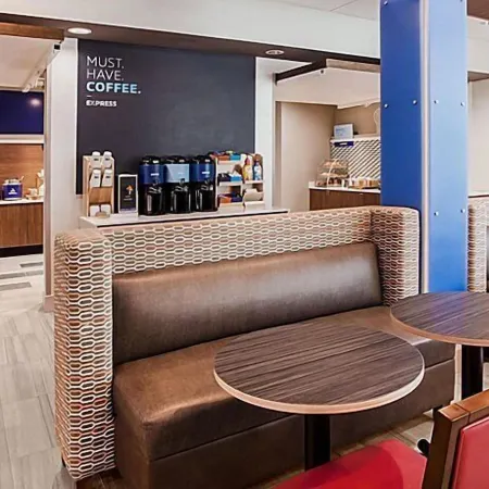 Holiday Inn Express & Suites BOURBONNAIS EAST - BRADLEY by IHG