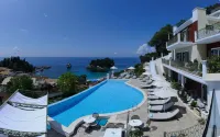 Irida Boutique Hotel - piscina