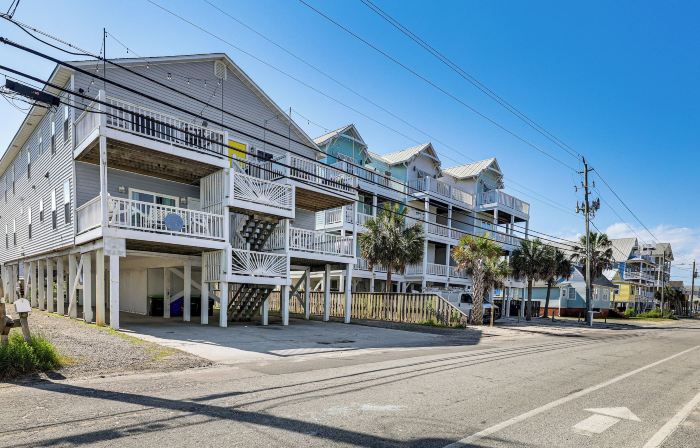 Carolina Beach Condo with Deck Steps to Shore!