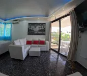 Condo with private balcony in the heart of Sosua فنادق في سوسوا