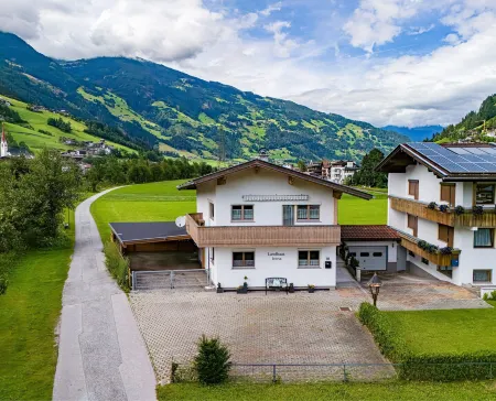 Chalet in Zillertal Near Ski Slopes