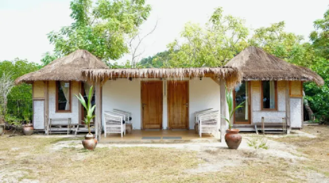 Thamarind Resort Gili Gede Hotel berhampiran Desert Point