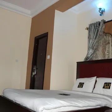 TommsVille Hotels