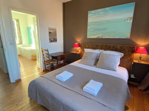 La Chambre Claire Hotels in Incheville