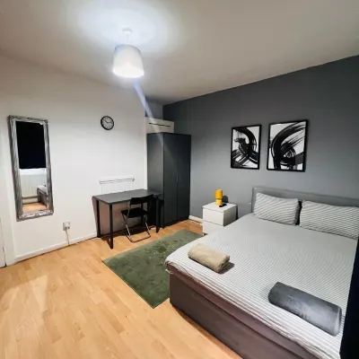 London E1 Hostel Hotels near ساحة أوليمبيك لكرة اليد