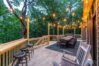 Newly Rebuilt Home - Hot Tub - Sauna - Sleeps 14