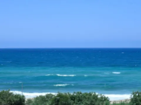 Authentic Beachfront Apartment Hoteles en Sub-distrito de Acre