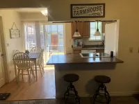 Adorable 2 bedroom 1 bath house pet friendly nearby shopping and hospital