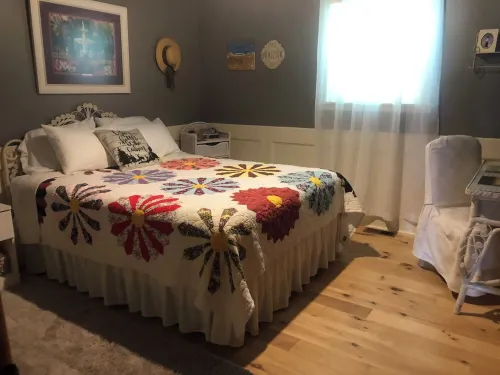 Charming Lakehouse overlooking Greers Ferry Lake