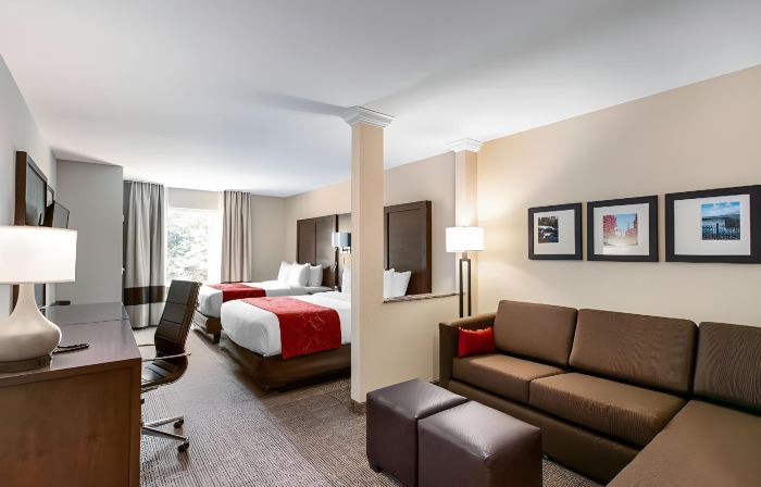 Comfort Suites Fishkill Near Interstate 84