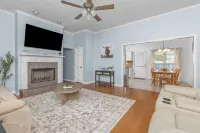 17 Springs / RTJ Golf / Saltwater Pool / Sleeps 8