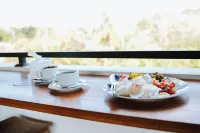 Mama Komodo Bed & Breakfast - breakfast