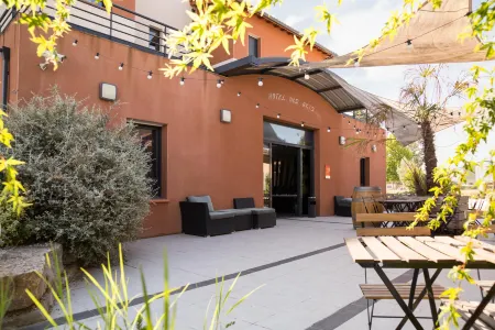 The Originals City Hôtel des Arts Montauban Отели в г. Монклар-де-Керси