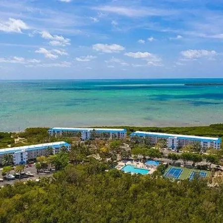 Oceanfront 2BR/2BA Remodeled Condo  King + Bunk Room Balcony Views