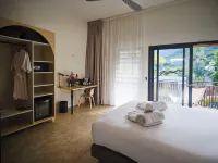 Dimitile Hôtel & Spa فنادق في l'Etang-Sale les Bains