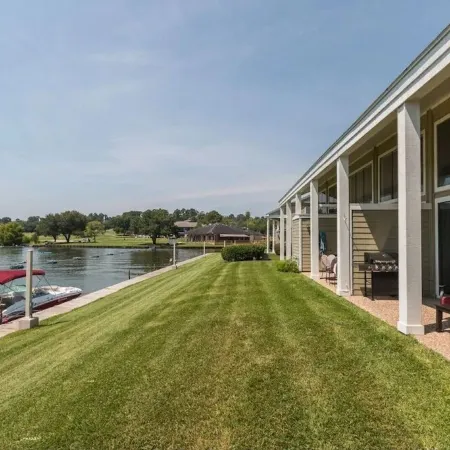 Beautiful Remodeled Luxury Waterfront Property- 3BR/2.5 bath-Sleeps 11!!!
