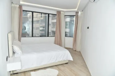3 Bedroom Apartment With Netflix & Private Parking