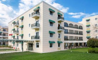 Ramada by Wyndham, Athens Club Attica Riviera