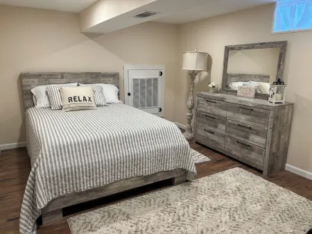 WALK TO BIMINI BEACH! 5 Bedrooms /3 Baths / Sleeps 10