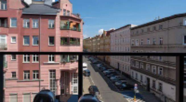 Sun & Snow 奧德讓斯基大道