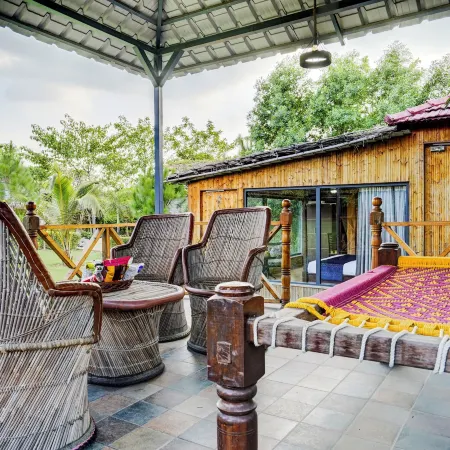 Alaya Stays Fortezza | Pet-Friendly 6-BHK Farmhouse with Private Pool