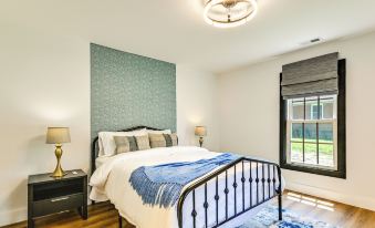 Weekend Getaway in Cornelius Walk to Dining!
