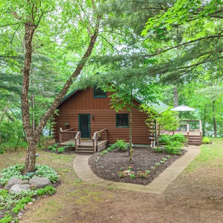 Make Good Choices! LAKE FRONT- 2 King beds and 2 baths