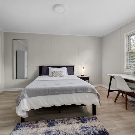 Chic Apartment Near Duke~Easy Access to Downtown & Dining Spots