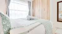 Urban Oasis apartment near O.R Tambo Airport (JNB)  with UPS for loadshedding