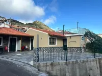 Your retreat between turquoise shores and forested paths Hotels in Machico