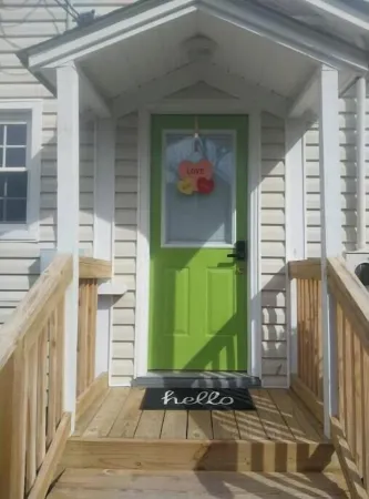 Chic 1-bedroom apartment in fabulous Fayetteville with AC, WiFi