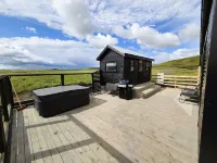 Cosy Northern Ligths Cabin with hot tub and magical views on the Golden Circle Hotel a Grímsnes- og Grafningshreppur