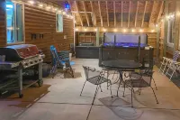 Centennial Cabin w/ Hot Tub, Sauna & Pool Table! - Homestay
