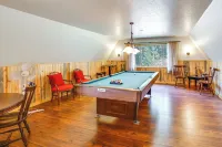 Remote Elk City Escape w/ Decks & Mtn Views! - parking