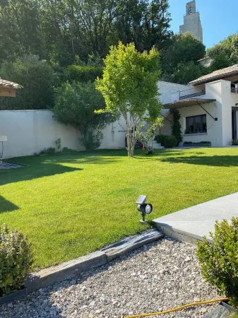 Superb house with swimming pool and view of Mont Ventoux