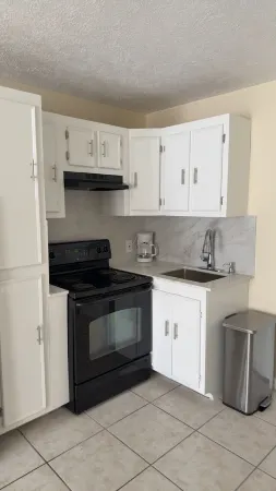 Charming studio in enchanting Baytown close several places to interest. Отели рядом с достопримечательностью «Baytown Wetlands Center»