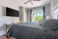 Amazing 2-bedroom Condo in Val Vista Lakes area in Gilbert Az! Pet Friendly!